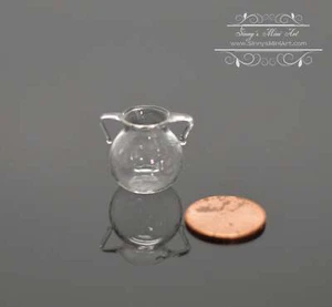 1:12 Dollhouse Miniature Glass Urn/ Vase with Handle BD HB303 - Picture 1 of 2