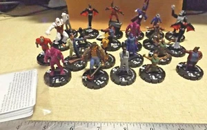 HeroClix 23 DC Game Pieces Figures & Cards - Picture 1 of 7