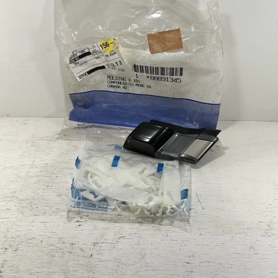 New OEM GM 88891345 Buick Lesabre Custom Limited RH fender moulding trim Kit NOS - Image 1 of 4