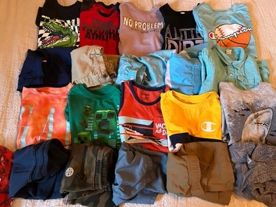 Boys  Clothing Lot Size 5 5t EUC - Image 1 of 4