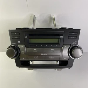 2008-2010 Toyota Highlander CD Player Radio Audio Media Receiver WITH BRACKET - Foto 1 di 10