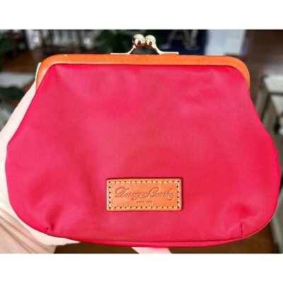 Cartera Dooney and Bourke Roja Nueva con Etiquetas Cierre de Cierre Foto 1 de 4