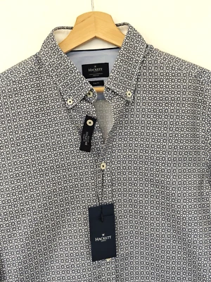 Hackett Men's Shirt Ox Tile Print White Blue Slim Fit Medium - Image 1 of 4