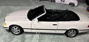 Maisto 1993 BMW 325i Convertible Special Edition White 1:18 Diecast Car NIB - Picture 1 of 12
