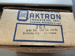 Altavoz Oaktron 3” 3,2 ohmios 3C3 en caja original azul - Imagen 1 de 8