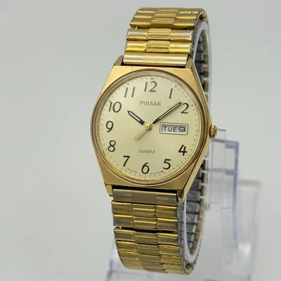 Vintage 1990's Men's PULSAR Gold Tone, Classic 34mm Watch, Flex Band, V533-8A70 - Image 1 of 4