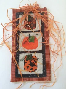 Halloween Pumpkins Witch Wall Table Decor Quilted 5+X10-1/2” Rustic Handmade USA - Picture 1 of 3