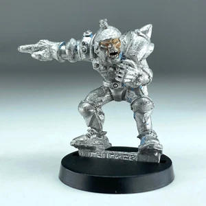 Human Chucker - Human Empire Team - Blood Bowl Warhammer Metal GW X10294 - Picture 1 of 2