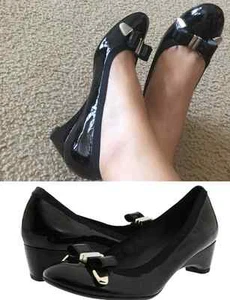 Nuovo con scatola Stuart Weitzman Bowends pelle verniciata 7,5 8 colletto elasticizzato e tacco avvolto - Foto 1 di 12