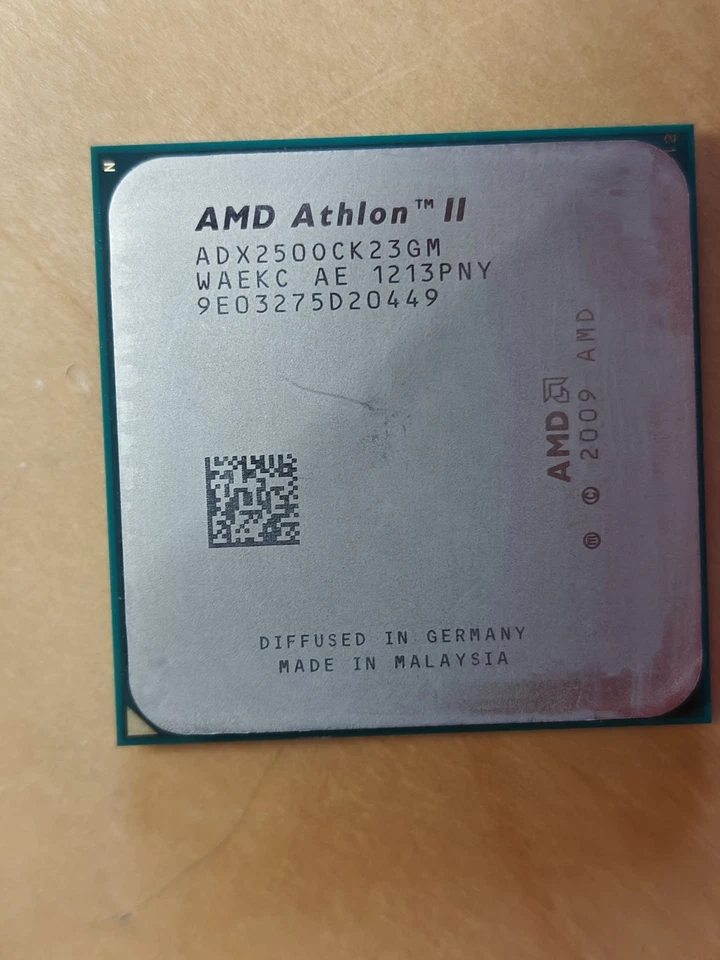 AMD Athlon II X2 250 - 3 GHz Dual-Core (ADX250OCK23GM / ADX250OCGMBOX) CPU - Bild 1 von 1