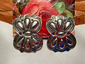 Vintage Navajo Concho Sterlingsilber Hand Stempel Arbeit Clip Back Ohrringe - Bild 1 von 13