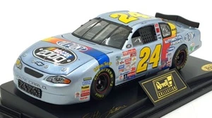 Revell 1/24 Scale 10946 - Chevrolet #24 DuPont Automotive Finishes 2000 - Gordon - Picture 1 of 7