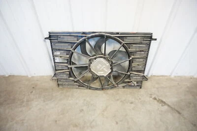 Ventilador de refrigeración eléctrico radiador AUDI A4 2.0T 2017-2023 B9 8W0121207B Foto 1 de 4