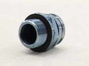 NEW OEM GM Engine Oil Cooler Fitting 12672501 Colorado Canyon 3.6L 2017-2022 - Picture 1 of 6