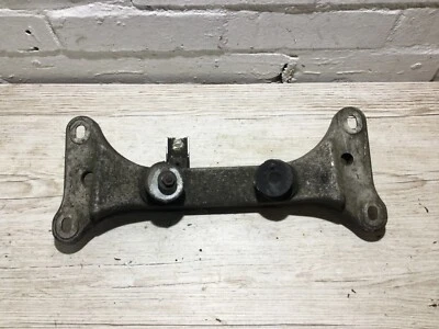 BMW 1 3 SERIES E87 E90 MANUAL DIESEL GEARBOX SUPPORT BRACKET MOUNT 6760300 #ub36 - Image 1 of 3