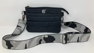 Bolso bandolera para mujer THINK ROYLN camuflado negro - Imagen 1 de 5