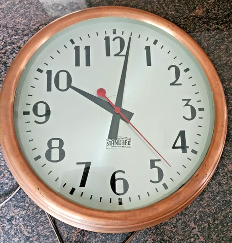 STANDARD ELECTRIC TIME COMPANY COPPER COMMERCIAL WALL CLOCK WORKING Cover