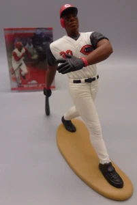 LOOSE 2000 SLU STARTING LINEUP FIGURE KEN GRIFFEY JR. CINCINNATI REDS - Picture 1 of 4