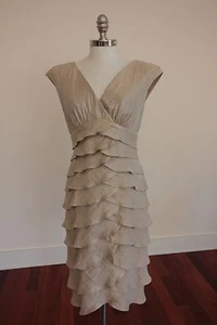 Stufen Schimmer Kleid Champagner/Gold Größe 4 - Bild 1 von 7