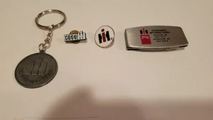 VINTAGE IH Pins, Schlüsselanhänger, Zippo Geldclip Messer Feilen Set - 1981 - Bild 1 von 8