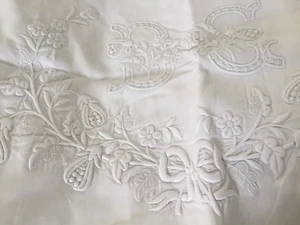 France (1) Standard Sham French Embroidery 100% Linen Handmade Rare Unique DC - Picture 1 of 11