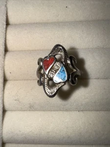 Vintage 2 Hearts With Turquoise Coral Chip Mosaic Inlay Ring Sz6 - Picture 1 of 4