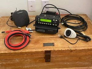 Motorola MCS2000 M01KLM9PW6AN VHF 146-174 Mhz 110Watt Complete Remote Setup - Picture 1 of 3