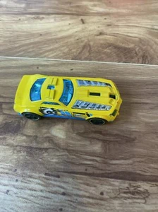 Hot Wheels Barbaric Yellow - Picture 1 of 5