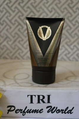 Tubo chupete para después del afeitado USHER VIP 3,4 fl. oz.  Foto 1 de 2