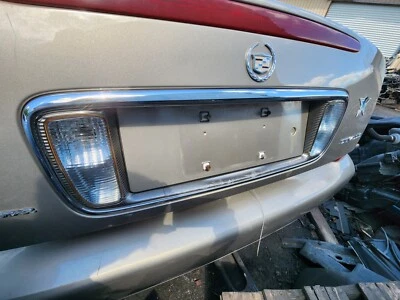 2000 2001 2002 2003 2004 2005 Cadillac Deville placa trasera soporte # 2 Foto 1 de 2