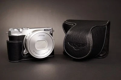 Genuine real Leather Full Camera Case bag Cover for Nikon J5 10-30mm Lens Black - Image 1 of 4