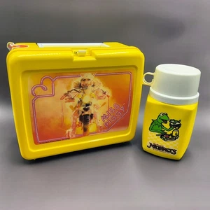 Muppets Vintage New 1980 Miss Piggy on Motorcycle Lunch Box with Kermit Thermos  - Picture 1 of 11