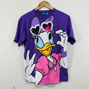 Disney Resort Tokyo T-Shirt M Purple Pink Daisy Duck Large Graphic Print - Foto 1 di 16