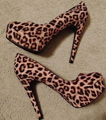Women leopard print heels closed toe black brown size 9 platform stilettos - Image 1 of 4