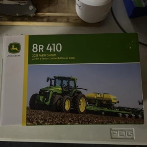 LP79358 John Deere ERTL 1/32 8R 410 2021 Farm Show - Picture 1 of 3