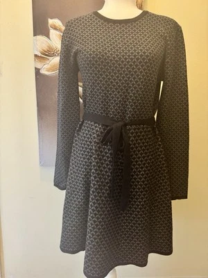 Nuevo con etiquetas Vestido Suéter Max Studio Para Mujer Manga Larga Calce y Acampanado con Cinturón M Foto 1 de 4