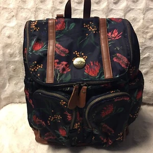 OIOI Australia Designed Floral diaper backpack Trim Fur leather - Picture 1 of 24
