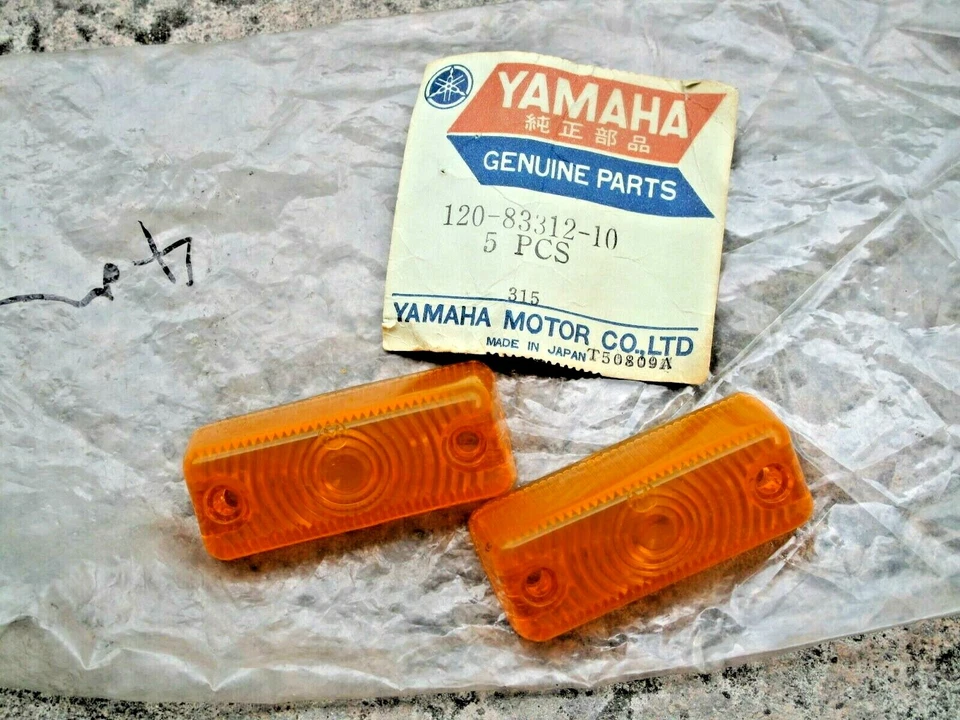 Lente señal de guiño frontal grande Yamaha U5 U5E U7 U7E Y75 NOS x2 P/N 120-83312-10 Foto 1 de 1