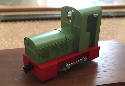 HOn30/HOe NSK Freelance German Narrow Gauge-Style Diesel Locomotive Kit H0e 009 - Image 1 of 4