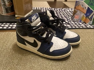 Nike Air Jordan 1 Mid Racer Blue Boys Athletic Shoes Sneaker Size 10C Xmas Gift - Picture 1 of 7