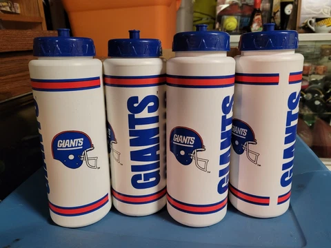 4pc lot New York Giants water squeeze bottle 9 1/2" tall NEW 1990's vintage Cover
