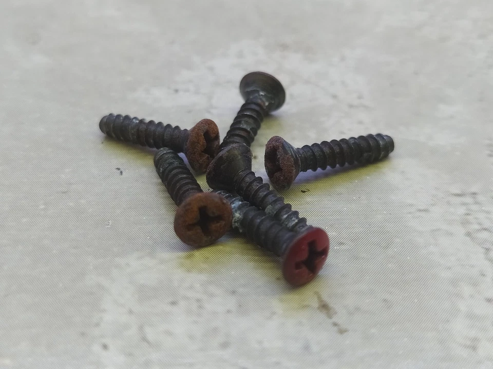 1/18 Vis châssis x6 Jaguar type E 1961 Bburago - Photo 1/1