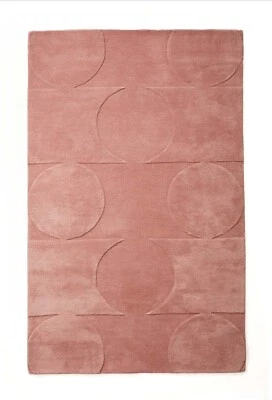 Best High & Low Rug With a Beautiful Round Rectangle Rug💖 - Image 1 of 4