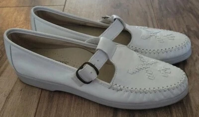 Soft Spots All Day Comfort White Leather Flats Size 8 Great Condition  - Изображение 1 из 3