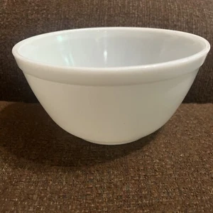 Vintage PYREX White Milk Glass Nesting Mixing Bowl #402 BACKSTAMP - Picture 1 of 4