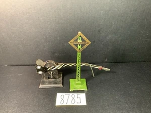 Lionel #068 Warning Sign and Marx Crossing Gate - Picture 1 of 4