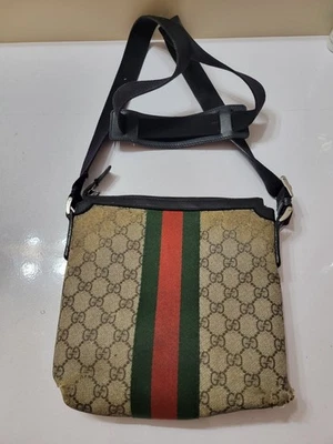 Bolso mensajero pequeño Gucci usado Foto 1 de 4