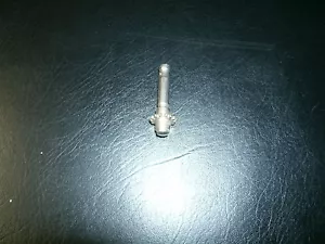 60's original NOS Danelectro Silvertone "skate key" tuner string shaft with gear - Picture 1 of 1