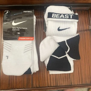 NWT Nike Lot Of 2 Packs 4 Pairs Cushioned Football Socks Black White Sz M - Picture 1 of 5