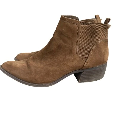 Qupid Women’s Size 9 Pointed Toe Faux Suede Ankle Bootie Brown Slip On - Image 1 of 4